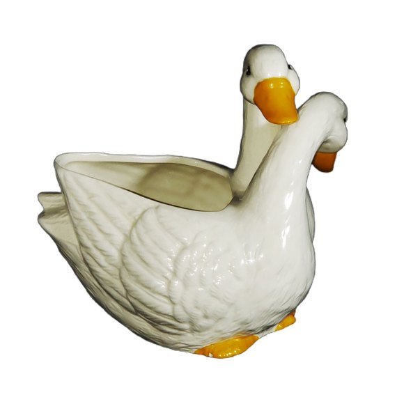 Quirky Companions: The Delightful Duckling Couple Decor for Countryside Charm - Picture 5 of 7